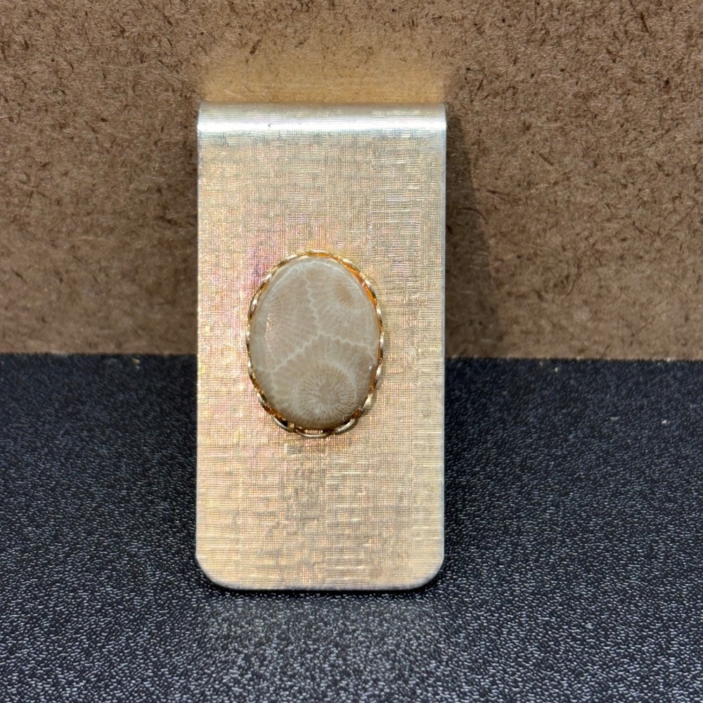 Vintage Gold tone Money clip with petoskey‎ stone inlay Unmarked 2" long